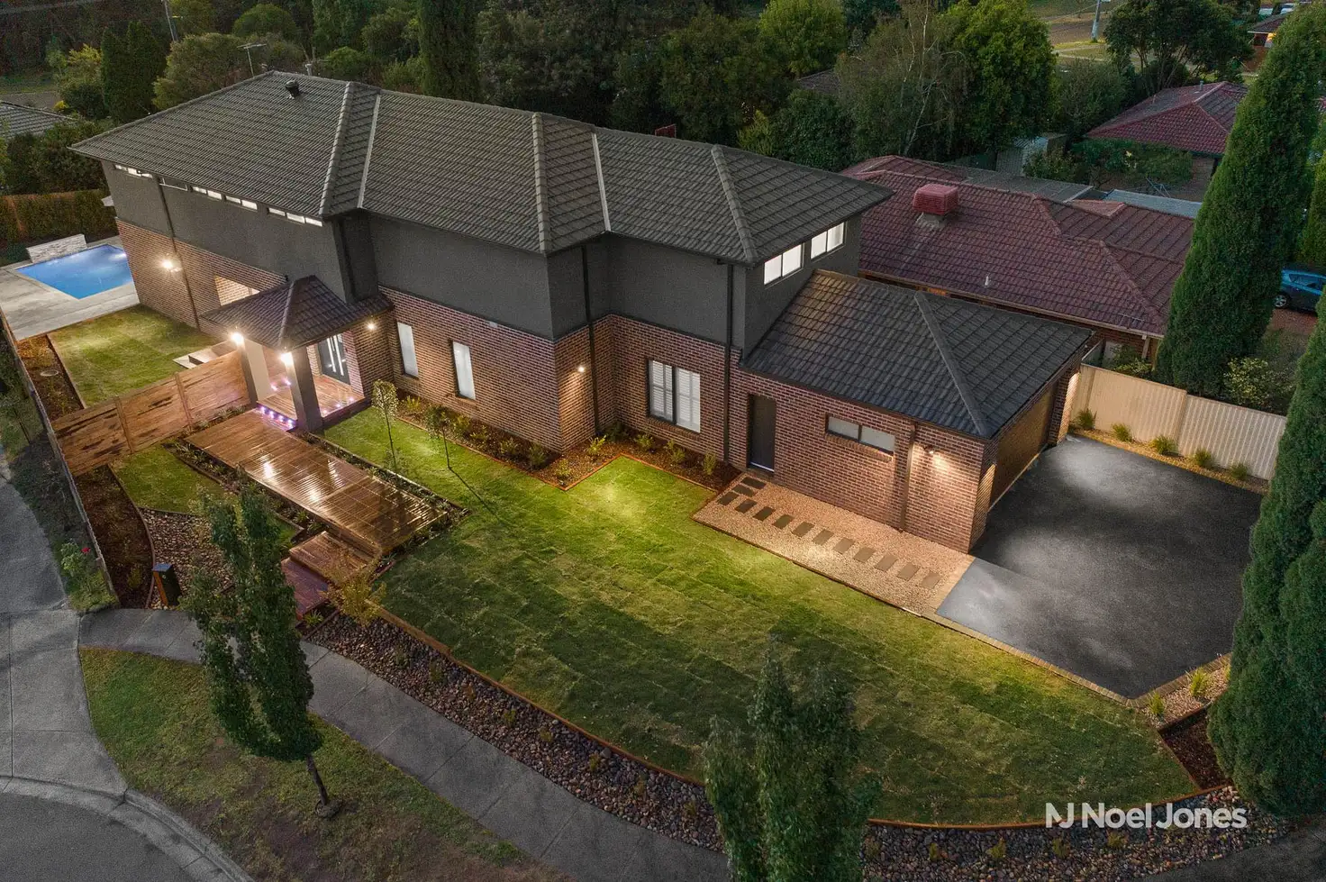 Main view of Homely house listing, 10 Armiston Grove, Wantirna South VIC 3152