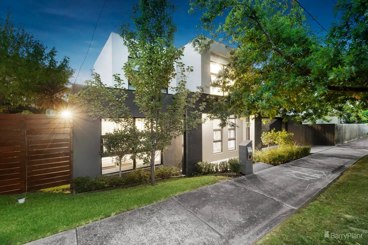 Main view of Homely house listing, 10 Gidgee Avenue, Templestowe Lower VIC 3107