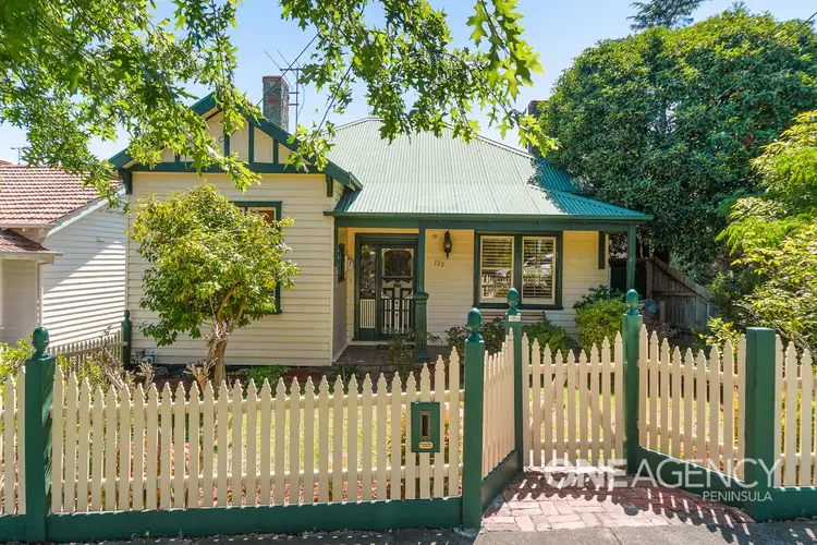 122 Severn Street, Box Hill North VIC 3129