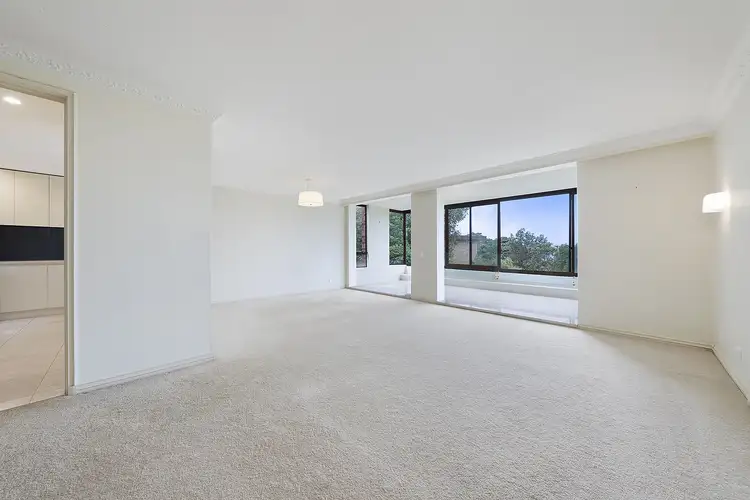 2 Spruson Street