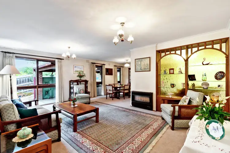 Second view of Homely house listing, 3 Renshaw Drive, Eltham VIC 3095