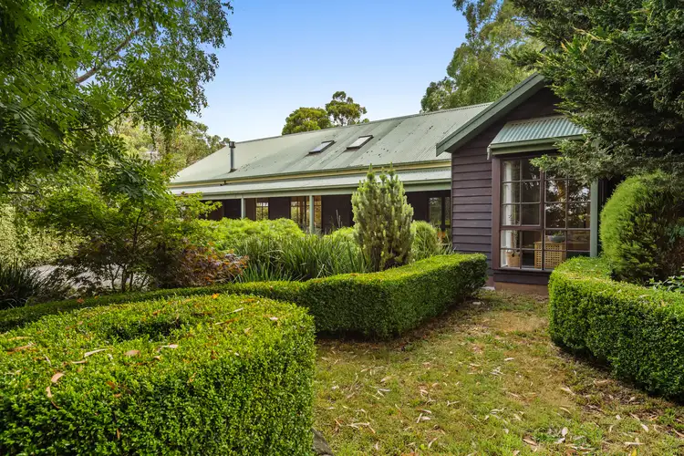 30 Blanche Parade, Mount Macedon VIC 3441