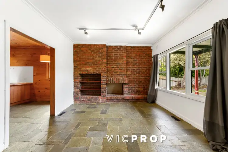 16 Cumming Street, Burwood VIC 3125