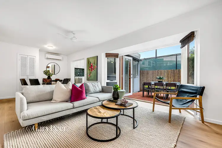 2/25 Mayfield Street, St Kilda East VIC 3183
