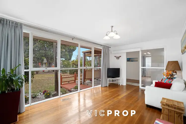 Fifth view of Homely house listing, 9 Tennyson Court, Mulgrave VIC 3170
