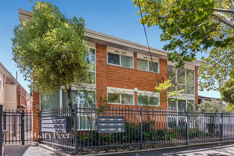17/6 Redan Street, St Kilda VIC 3182