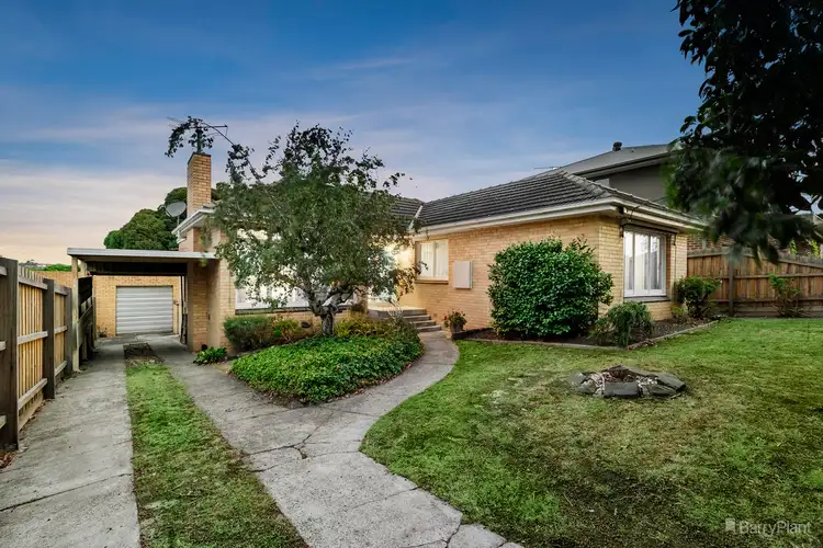8 Hillside Road, Bulleen VIC 3105
