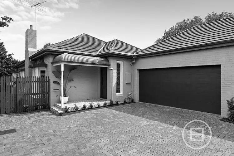 61A Roslyn Street