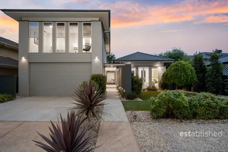 11 Bluechip Court, Sanctuary Lakes VIC 3030