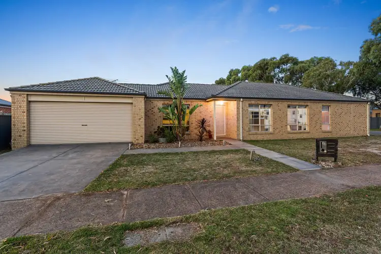12 Mallee Circuit, Pakenham VIC 3810