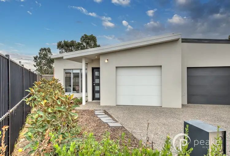 4/48 Nunkeri Crt, Clyde North VIC 3978