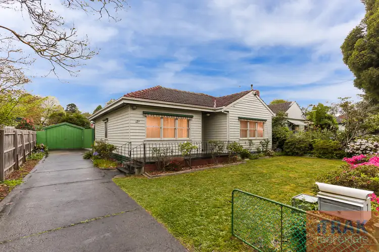 7 Miller Grove, Ringwood East VIC 3135