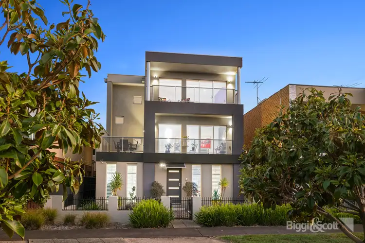 9 Raven Lane, Maribyrnong VIC 3032