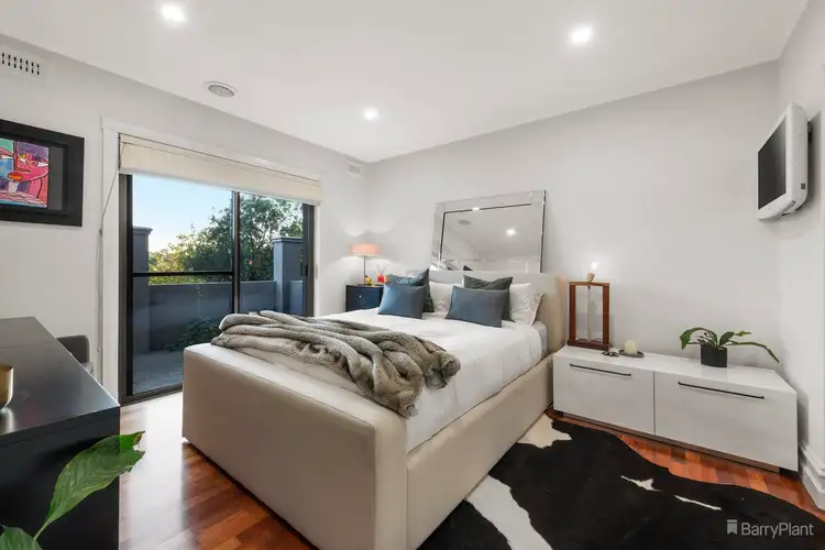 Fifth view of Homely house listing, 2 Kerry Close, Viewbank VIC 3084