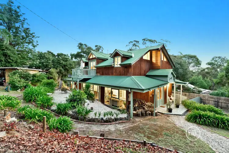 13-15 Leonard Crescent, Eltham VIC 3095