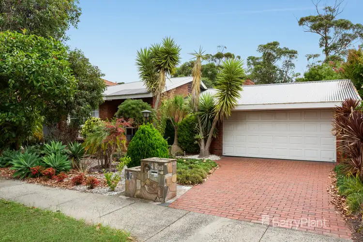21 Greenwoods Close, Dingley Village VIC 3172