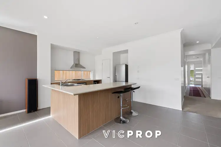Second view of Homely townhouse listing, 3 Broadbeach Circuit, Sanctuary Lakes VIC 3030