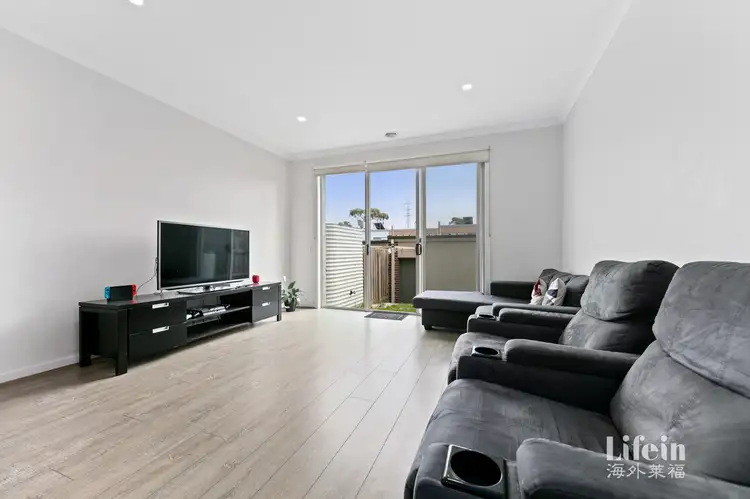 Sixth view of Homely townhouse listing, 92 Camera Walk, Coburg North VIC 3058