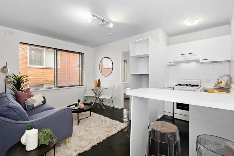 9/32 Wellington Street, St Kilda VIC 3182