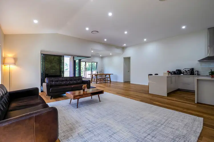 15 Groundberry Crescent, Moggill QLD 4070