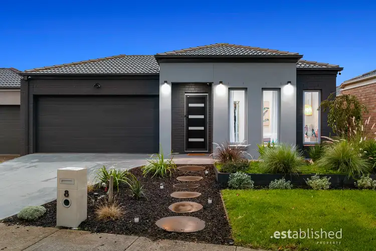 8 Jemma Avenue, Point Cook VIC 3030