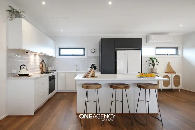 Third view of Homely townhouse listing, 2/282 Nepean Highway, Edithvale VIC 3196