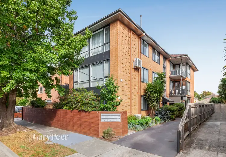 4/4 Celeste Court, St Kilda East VIC 3183
