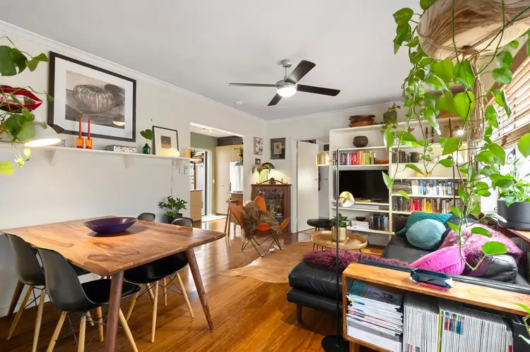 2/76 Carlisle Street, St Kilda VIC 3182