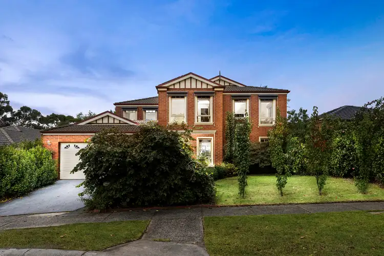 37 Freshfield Avenue, Mooroolbark VIC 3138