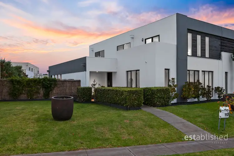 113 Signature Boulevard, Sanctuary Lakes VIC 3030