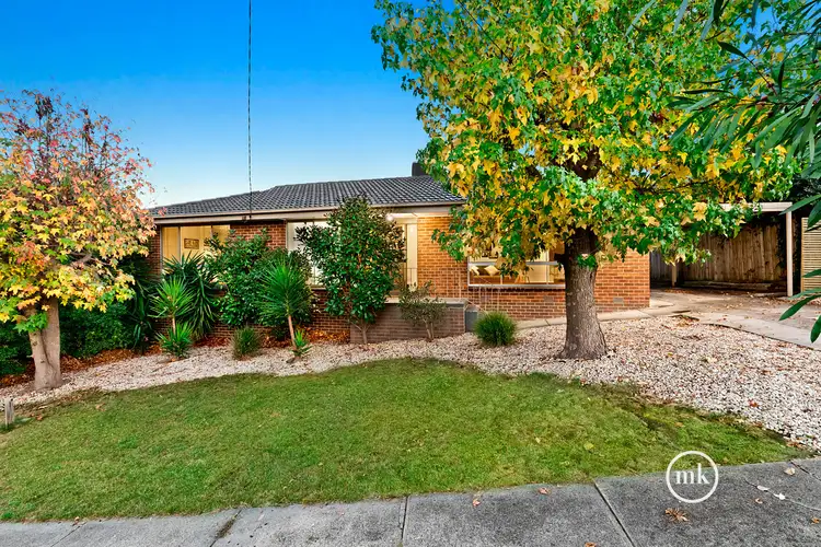 35 Pinehills Drive, Greensborough VIC 3088