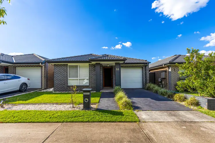 52 Jubilee Drive, Jordan Springs NSW 2747