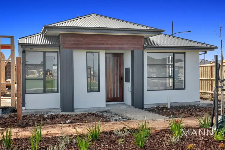 15 Gumnut Walk, Rockbank VIC 3335