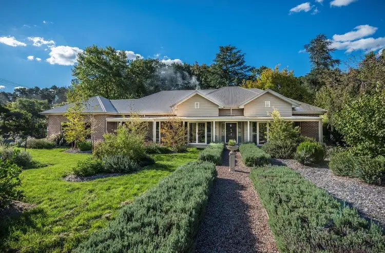 16 Hurlingham Avenue, Burradoo NSW 2576