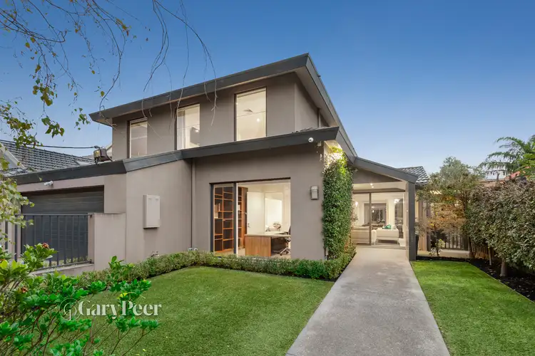12 Carrington Grove, St Kilda East VIC 3183