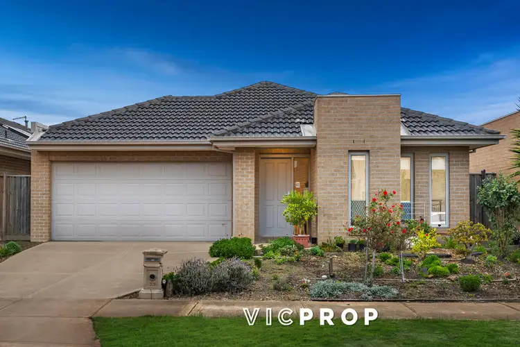 Main view of Homely house listing, 1/5 Seafarer Way, Sanctuary Lakes VIC 3030