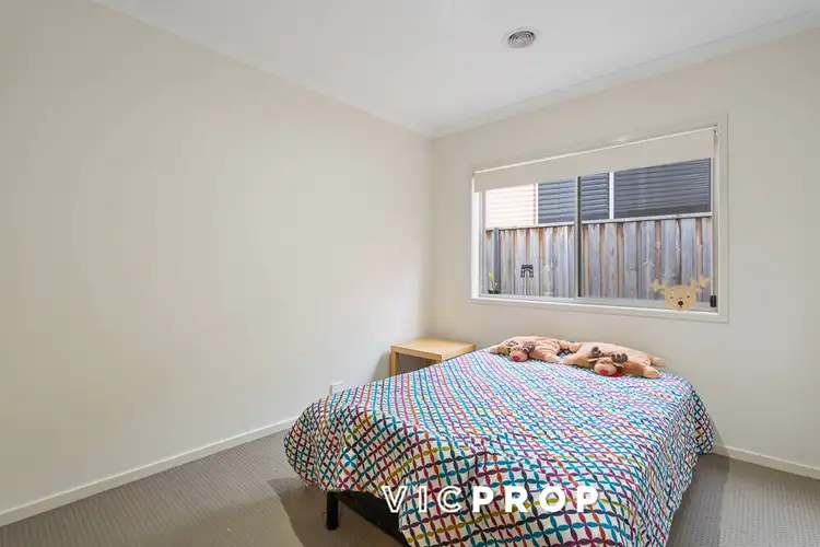 Fourth view of Homely house listing, 1/5 Seafarer Way, Sanctuary Lakes VIC 3030
