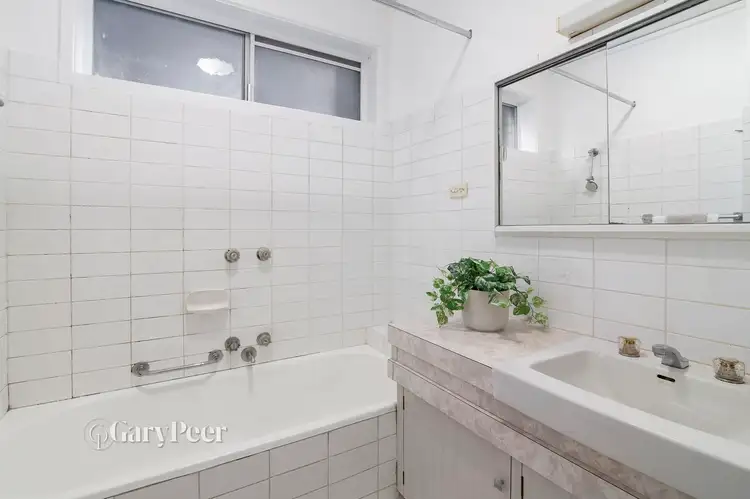 Fifth view of Homely apartment listing, 2/8-10 Sutherland Road, Armadale VIC 3143
