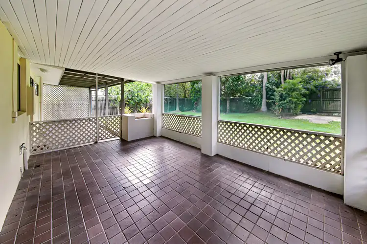 8 Juron Street, Noosaville QLD 4566