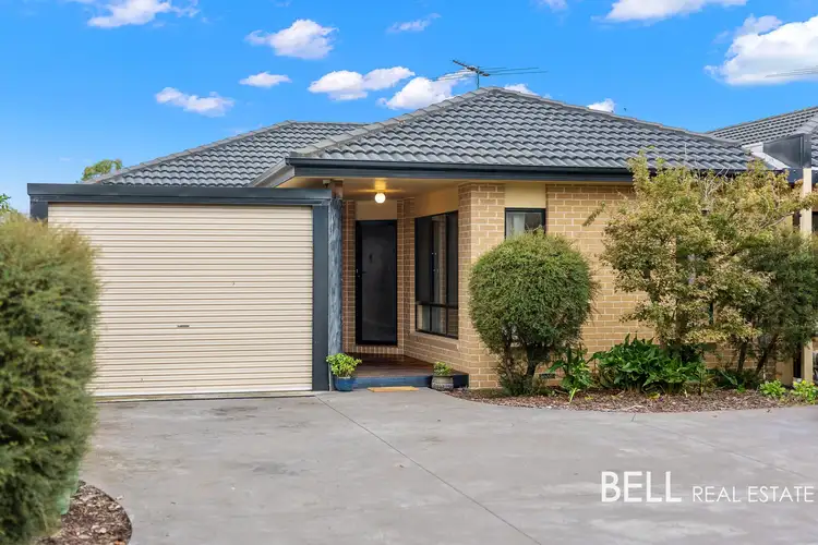 3/8 Charles Street, Pakenham VIC 3810