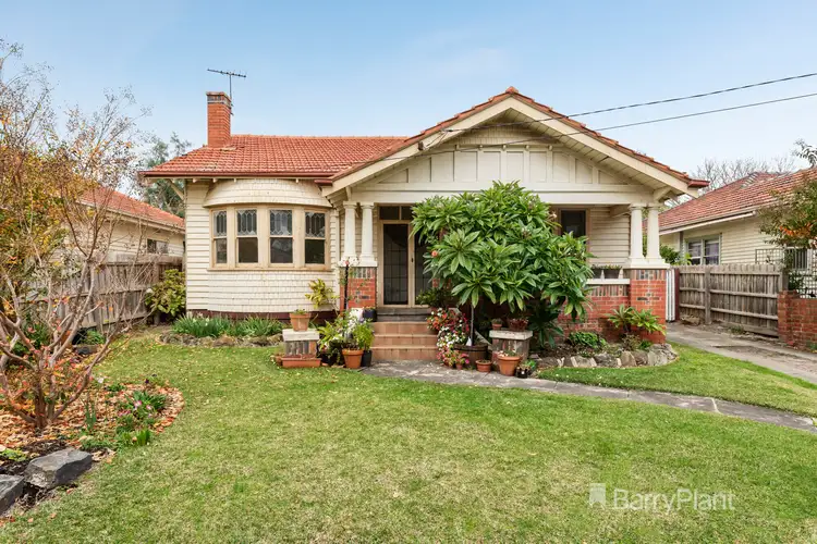 14 Ellendale Street, Hughesdale VIC 3166