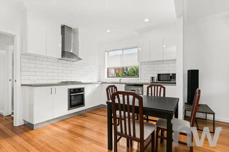 2/2 Greenwood Street, Newcomb VIC 3219