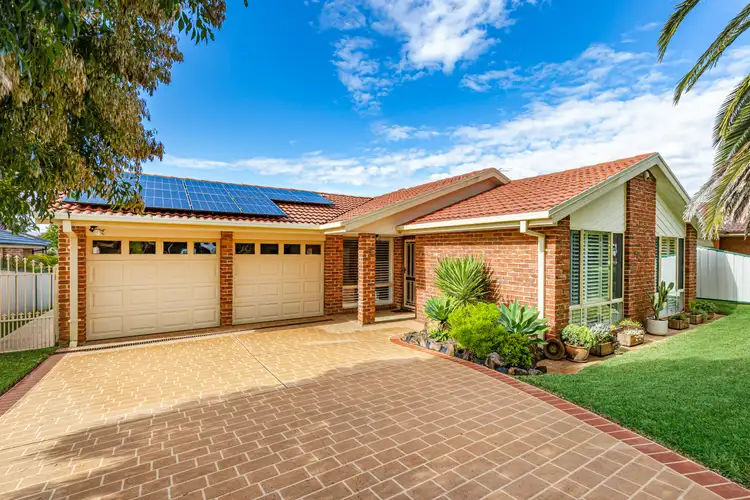 18 Honeysuckle Avenue, Glenmore Park NSW 2745