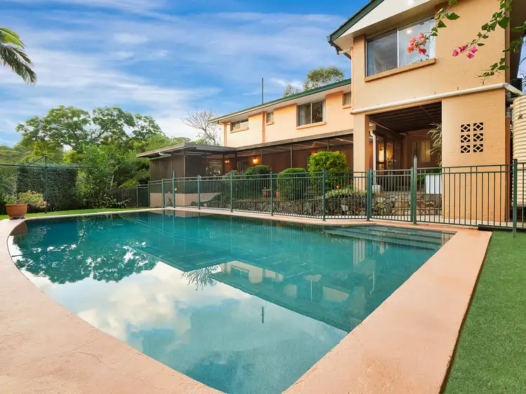 5 Sundown Street, Kenmore QLD 4069