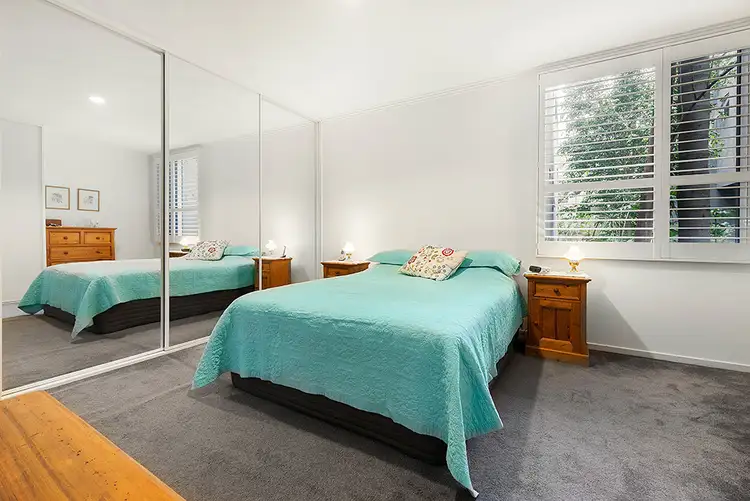 Third view of Homely apartment listing, 25/15 Beach Street, Port Melbourne VIC 3207