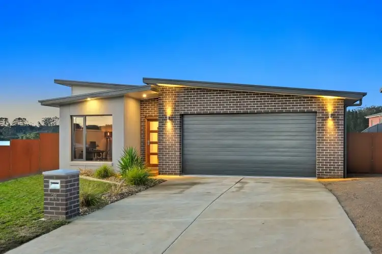 31 Willowbank Way, Brown Hill VIC 3350
