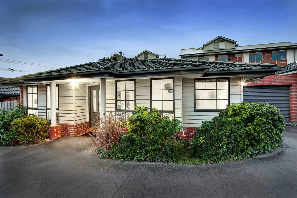 Main view of Homely unit listing, 2/2 Springfield Avenue, Croydon VIC 3136