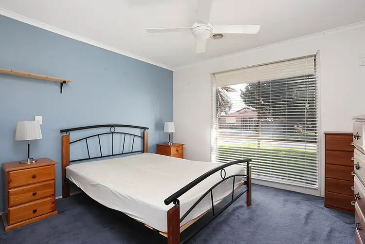 Seventh view of Homely house listing, 4 Neptune Place, Cranbourne West VIC 3977