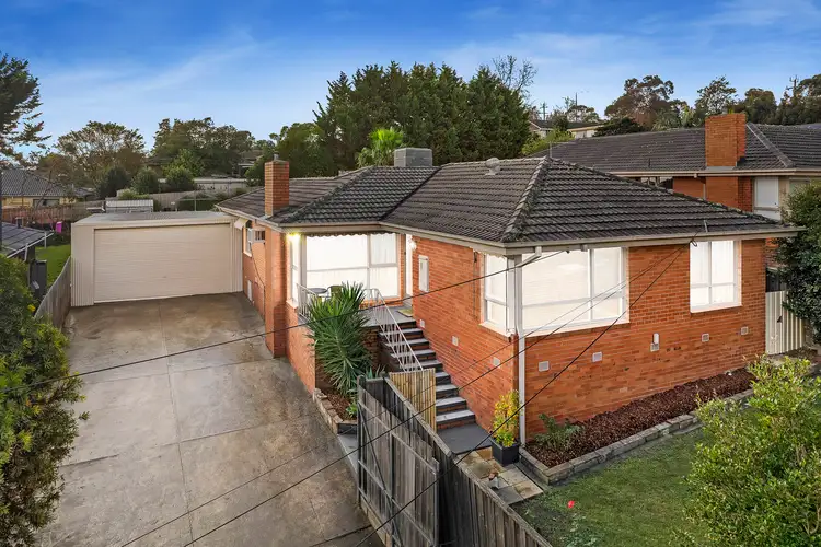 10 Shirley Street, Mooroolbark VIC 3138