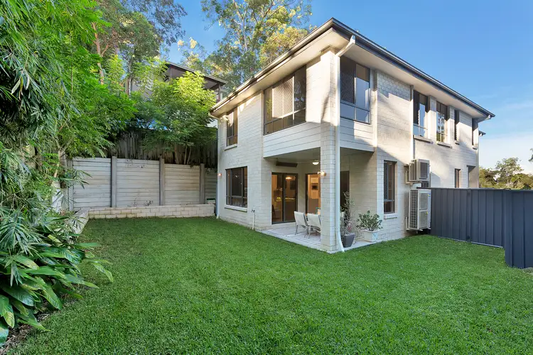 35 Tamarix Street, Chapel Hill QLD 4069